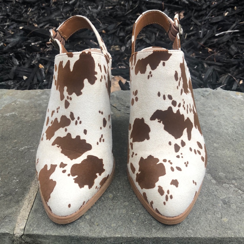 Pierre Dumas Brown and White Patterned Mules. Excellent condition. Size 6. - Picture 2 of 9